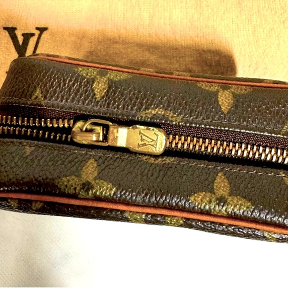 Authentic Louis Vuitton monogram canvas
WAPPITY wristlet. W/COA. - Picture 2 of 7